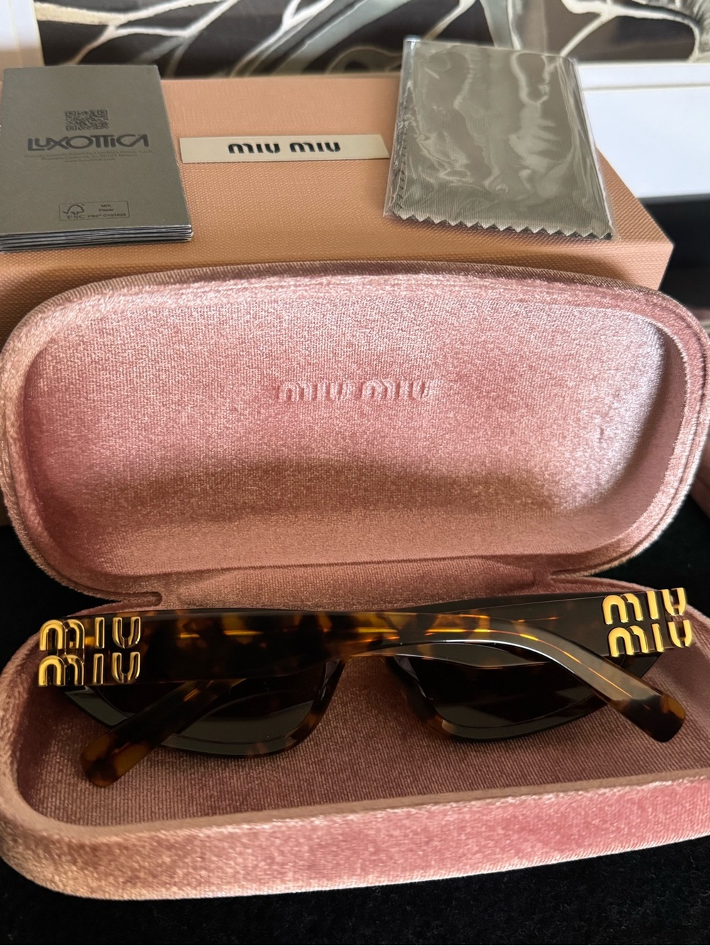 New MIU MIU TORTOISESHELL SUNGLASSES UNISEX SMU 07Z - Picture 9 of 11